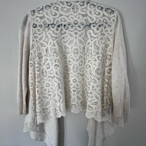 Ladies knit & lace cardigan - Picture 2 of 3